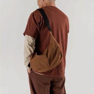Baggu Medium Crescent Brown